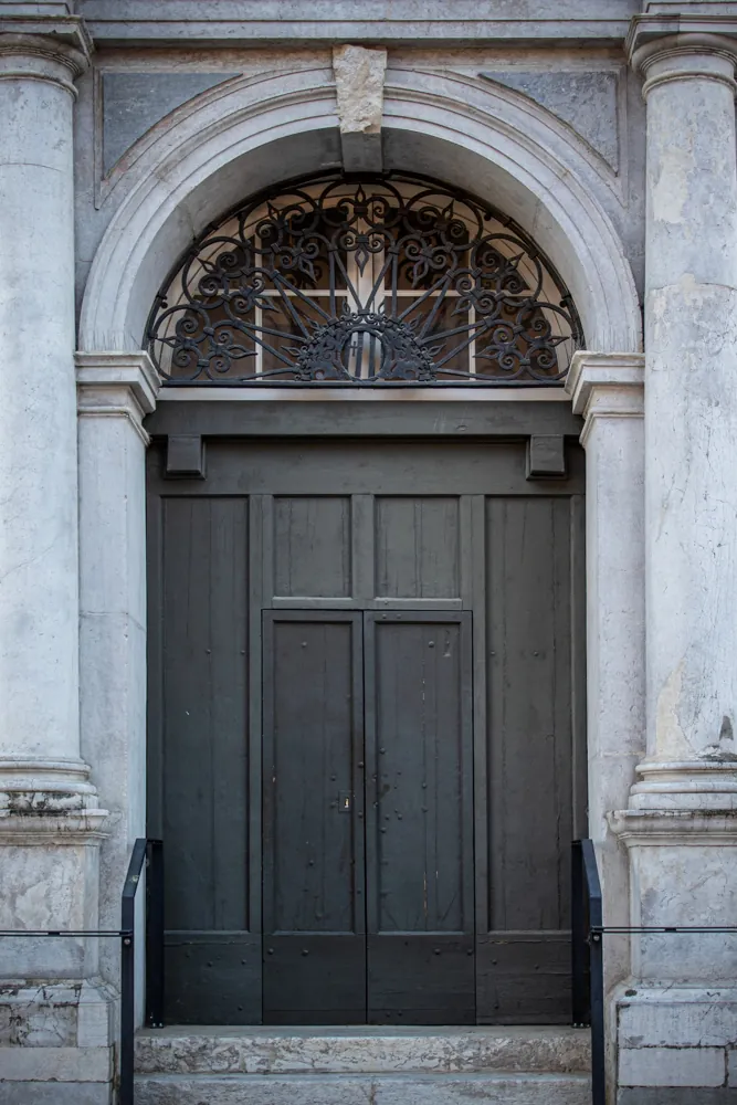 Historic Charleston doorway